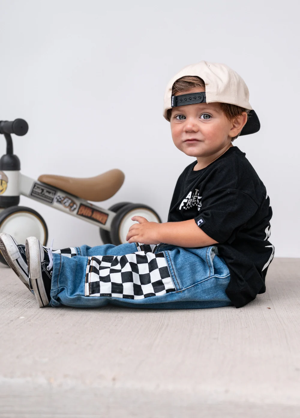 Checkered Patch Baggy Jeans - Image 3