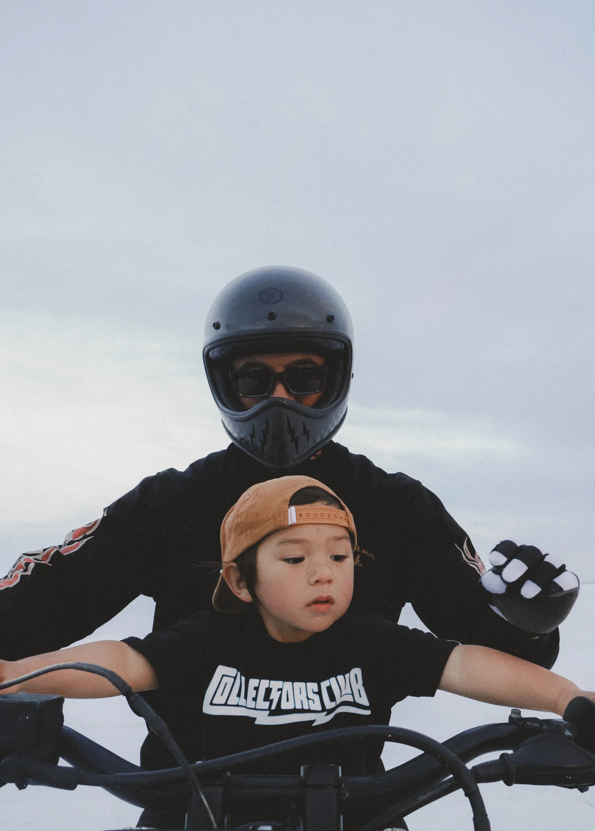 Collectors Club T-Shirt Black - Image 5