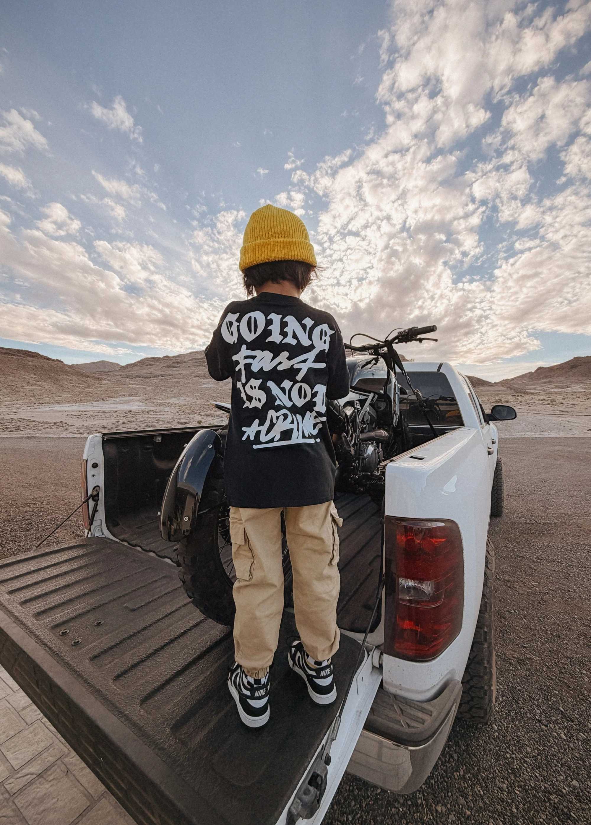 Going Fast Black T-Shirt - Image 8