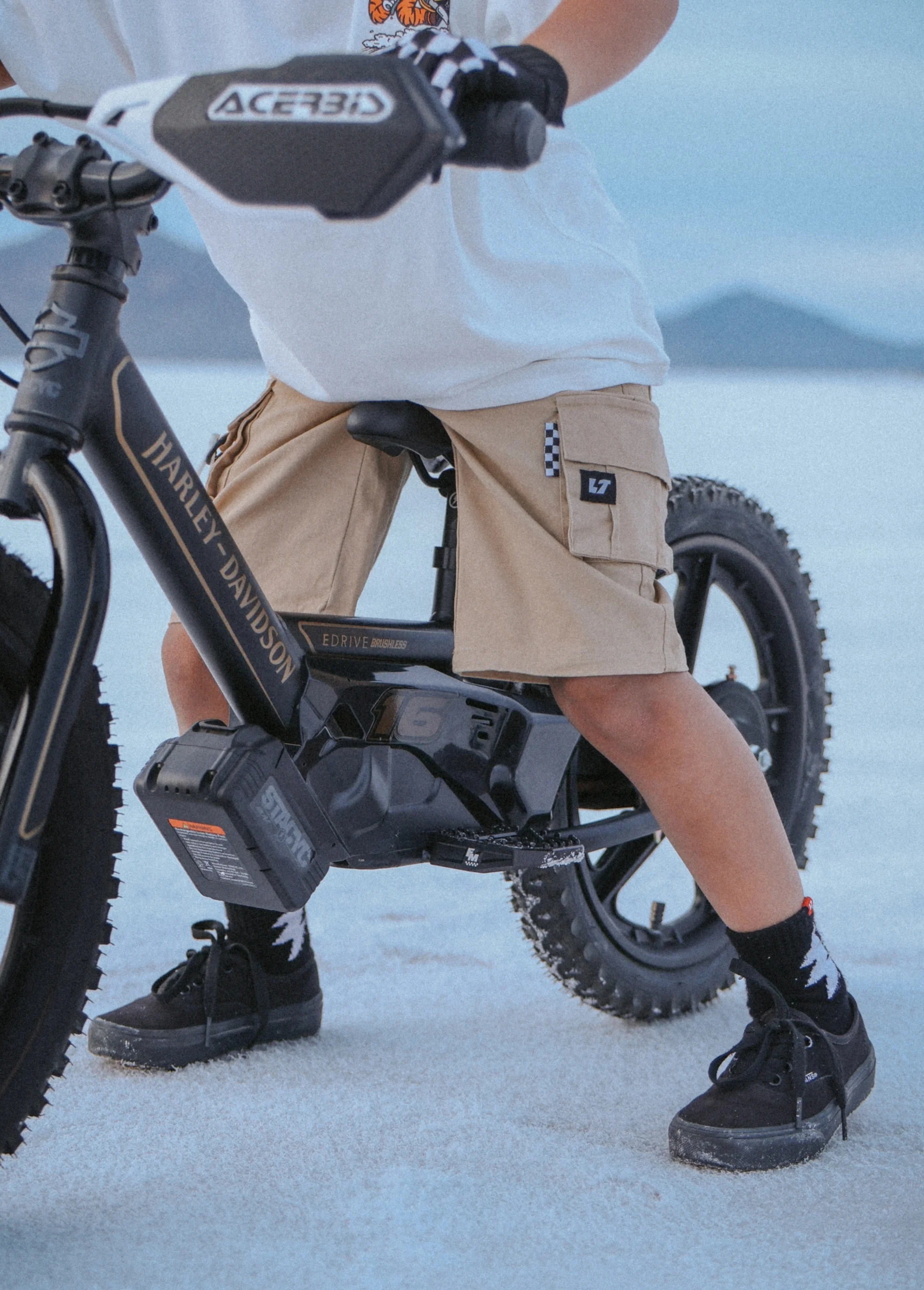 Light Khaki Cargo Shorts - Image 6