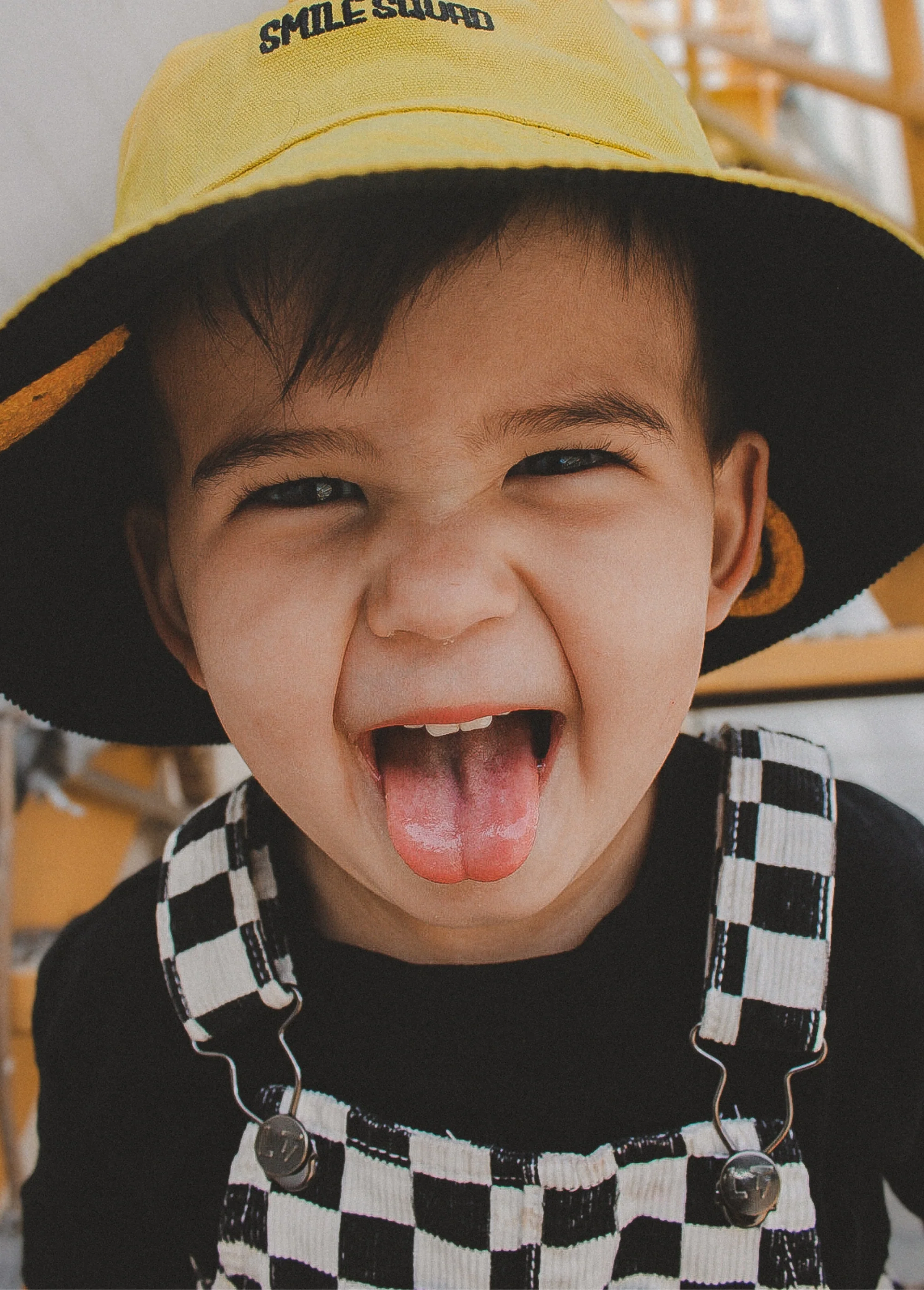 Smiley Bucket Hat Black/Yellow - Image 5