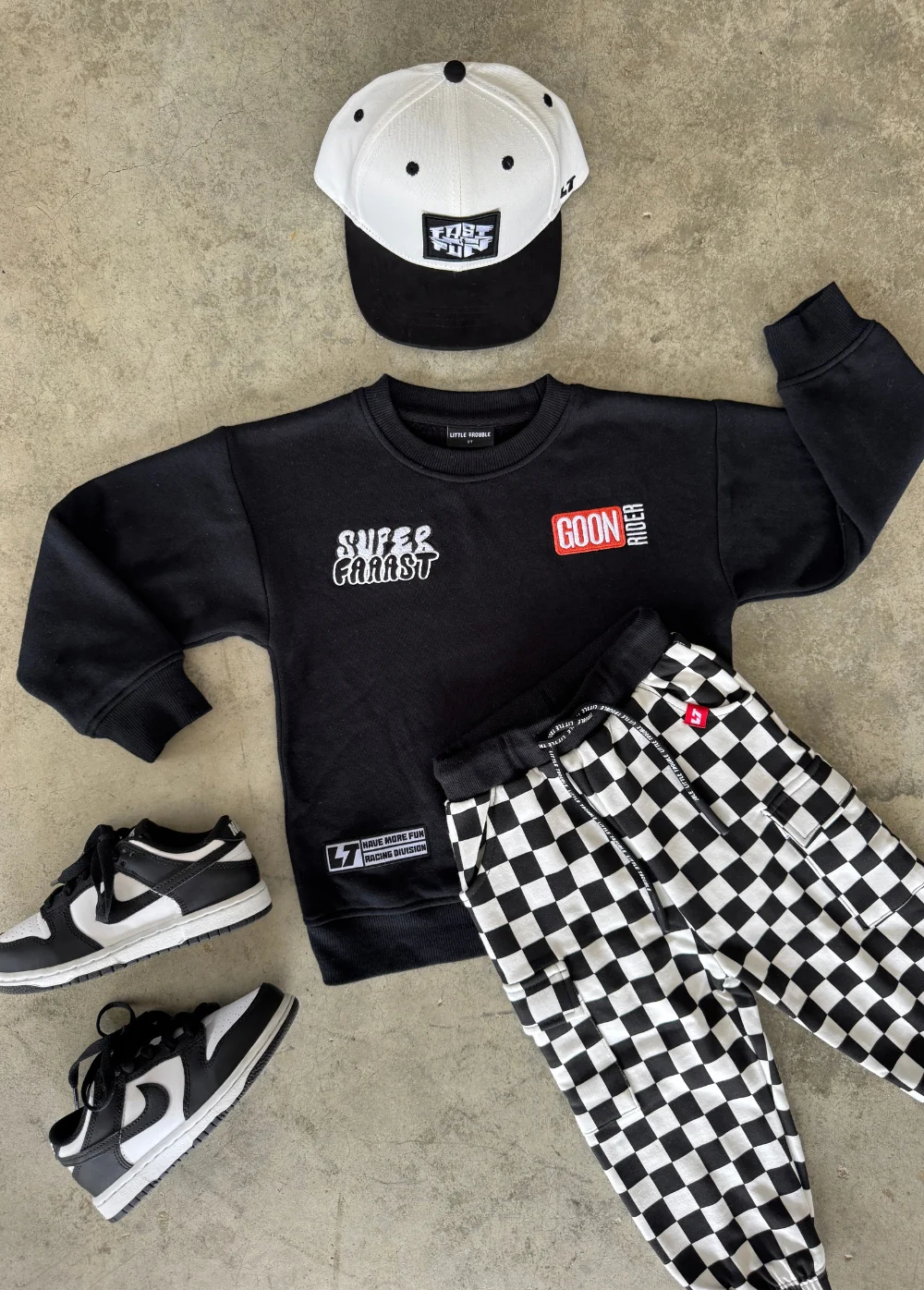 Too Fast Crewneck Black - Image 5