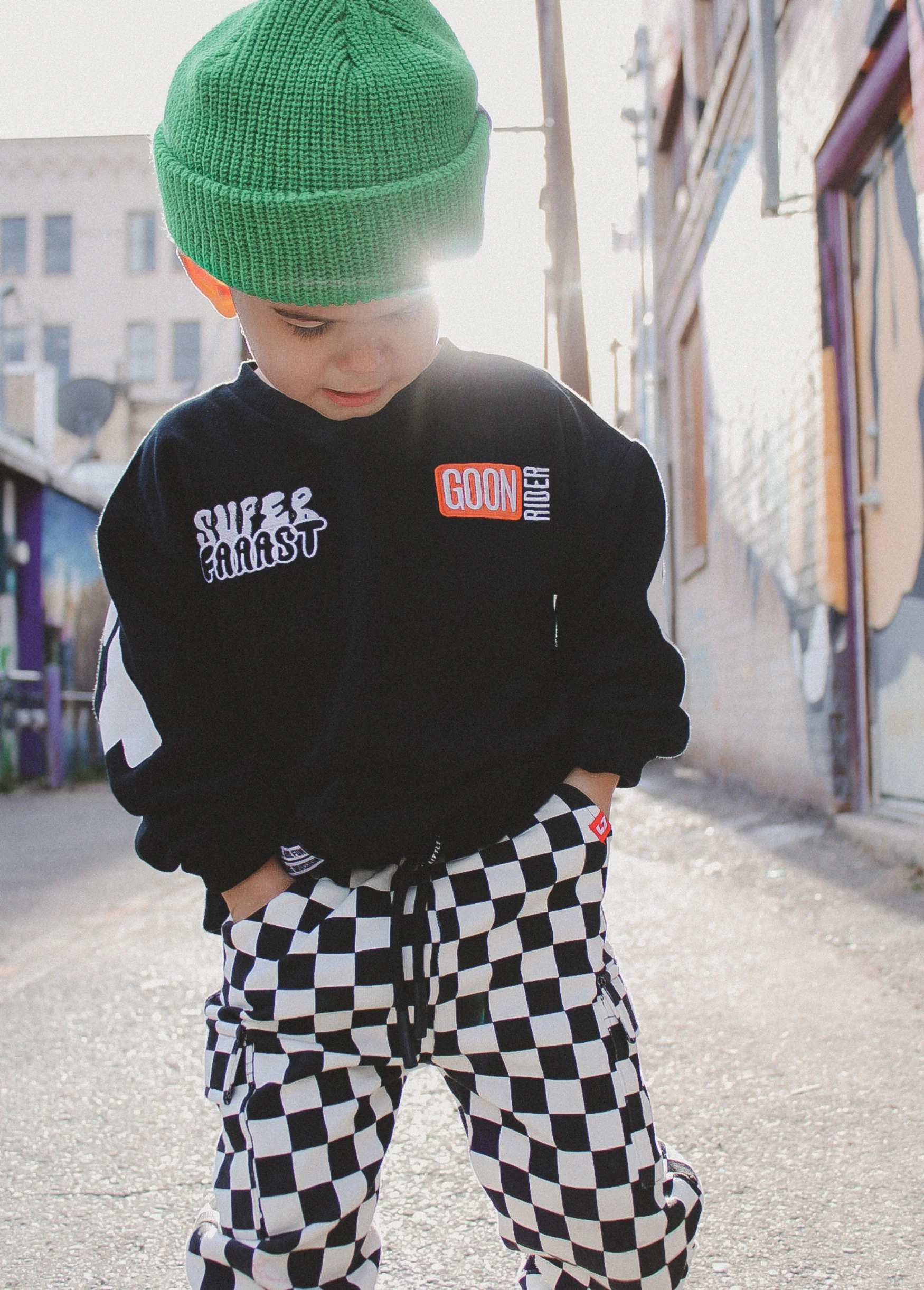 Too Fast Crewneck Black - Image 6